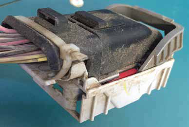 Take the bottom grey connector to the bench
