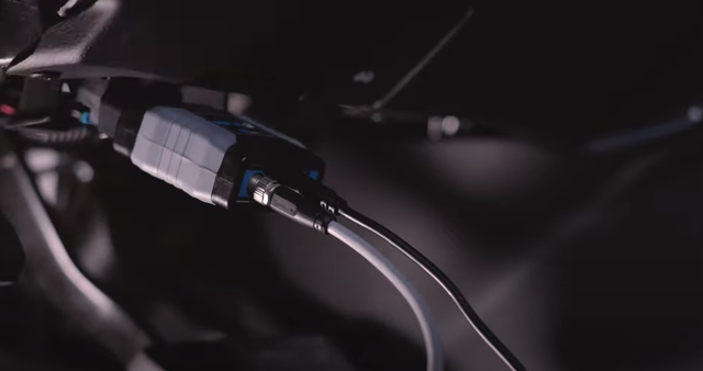 Plug the MPVI into the computer and the truck