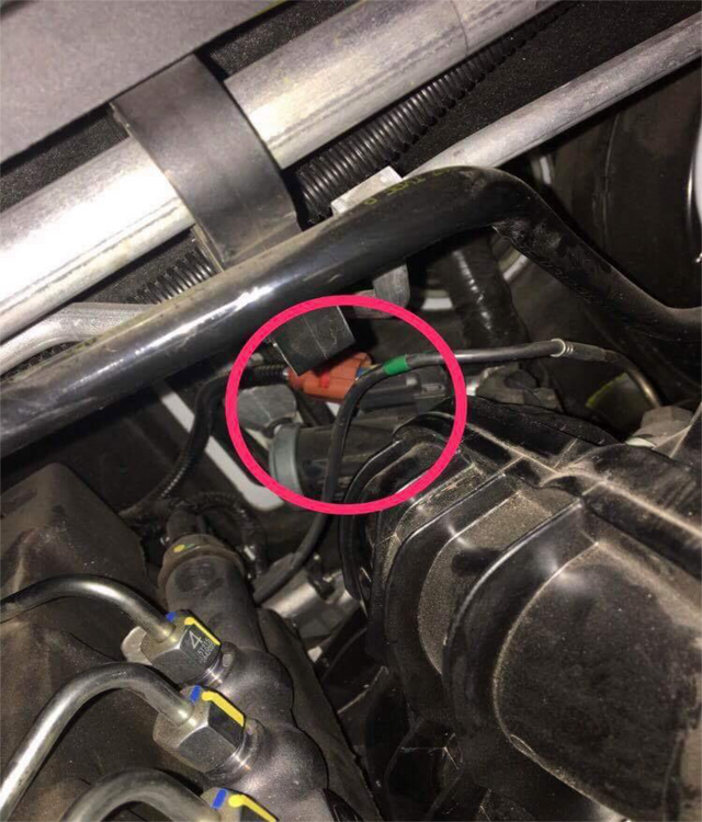 Disconnect the throttle valve, EGR and DEF components