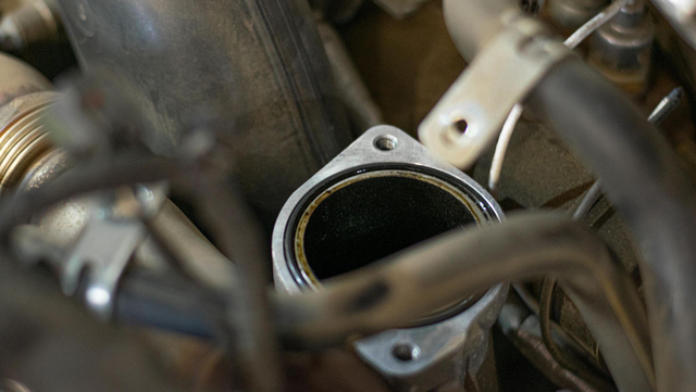 Remove the intake pipe